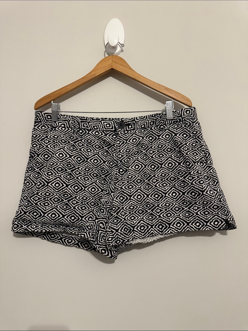 BCG Patterned Shorts Sz 14 EUC